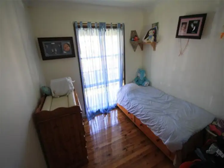 Seventh view of Homely house listing, 31 Fuchsia Cres, Macquarie Fields NSW