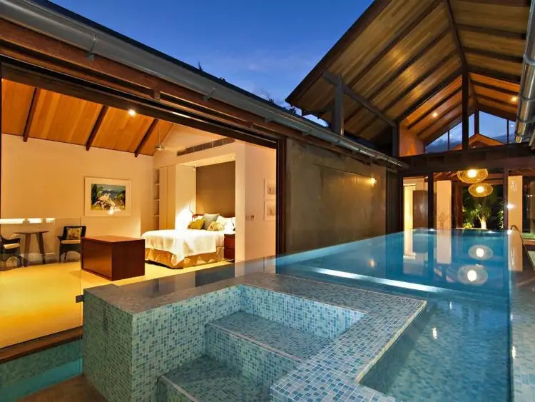 5 BEACHFRONT MIRAGE, Port Douglas QLD