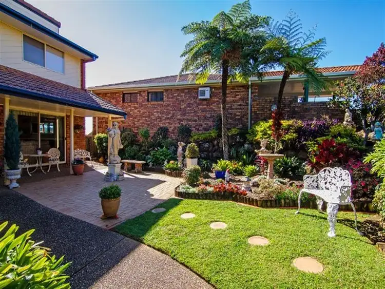 Fourth view of Homely house listing, 17 Castlecrag Ave, Banora Point NSW