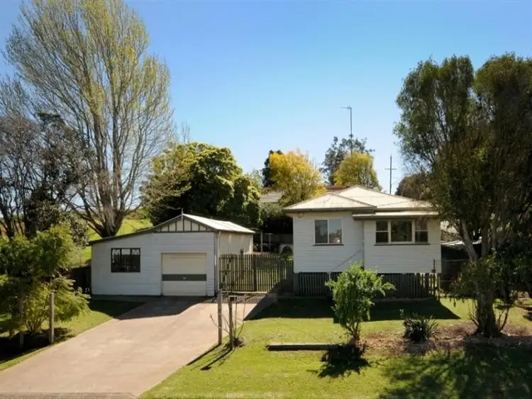 43 North St, Harlaxton QLD