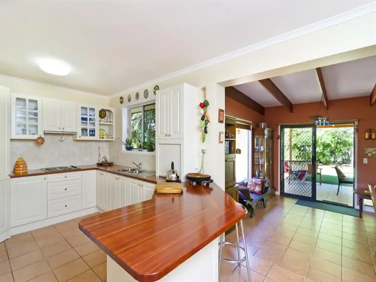 6 Boodera Rd, Palm Beach QLD