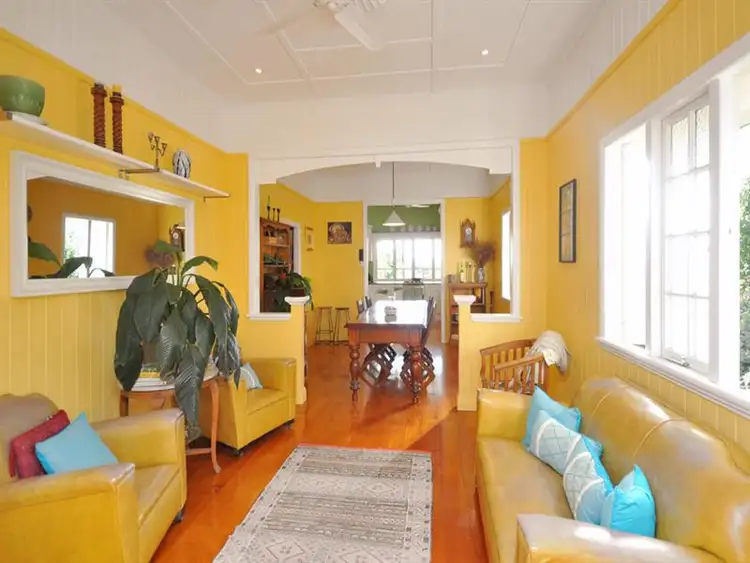 51 Brinawa St, Camp Hill QLD