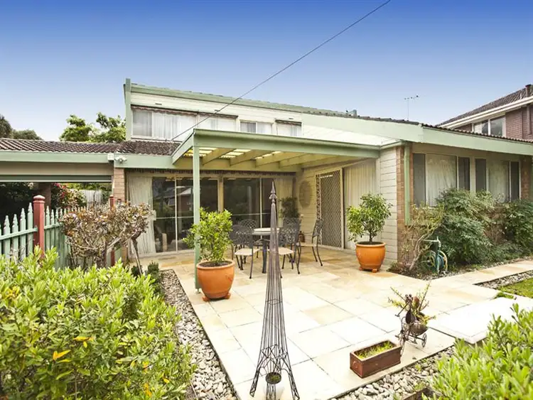 68 Remington Dr, Glen Waverley VIC