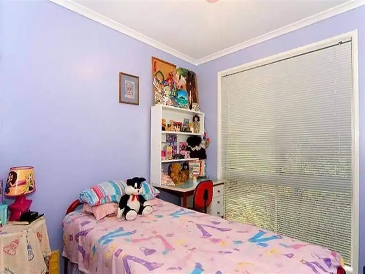 Seventh view of Homely house listing, 2 Myra Ct, Camira QLD