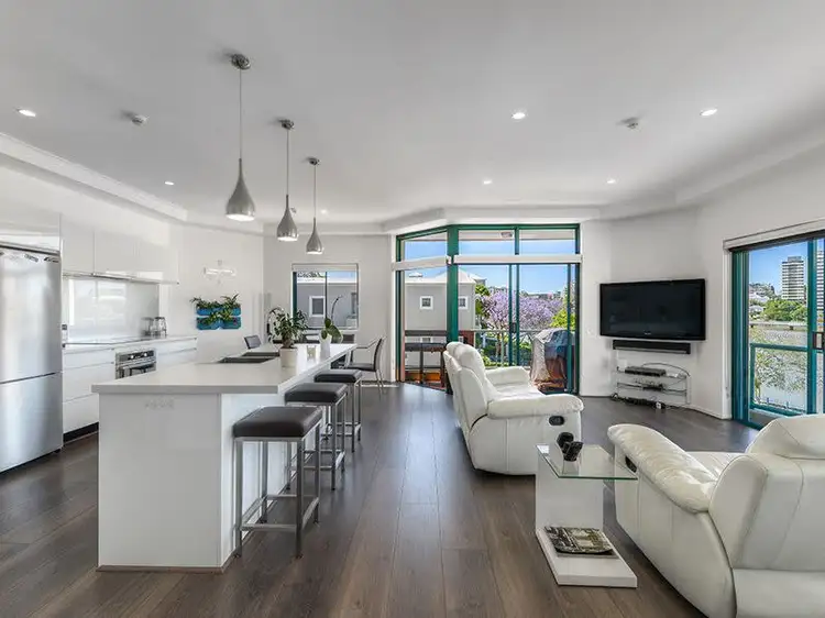 Third view of Homely apartment listing, 30/10 Goodwin Street, Kangaroo Point QLD 4169