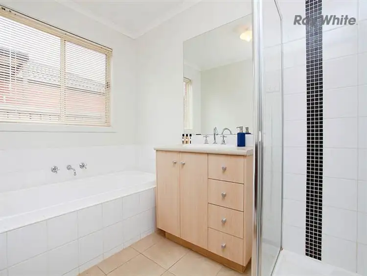 Fourth view of Homely house listing, 32 Emma Dr, Tarneit VIC