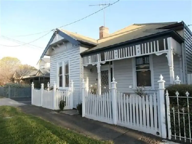 108 Maud St