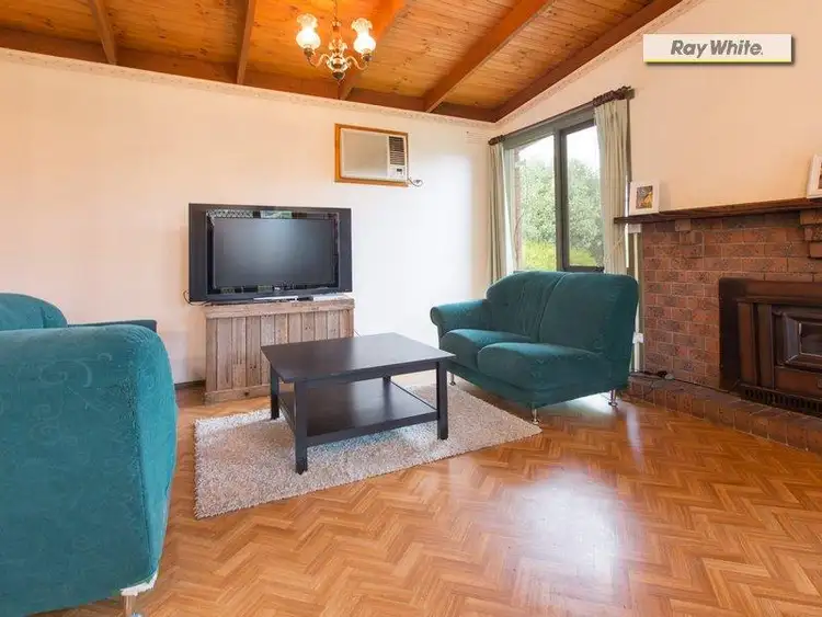 Fourth view of Homely house listing, 10 Carcoola Ct, Rosebud VIC