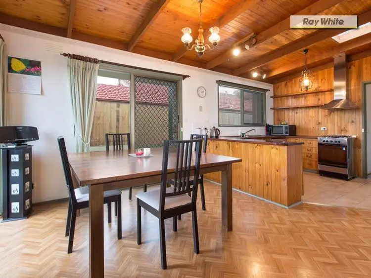 Fifth view of Homely house listing, 10 Carcoola Ct, Rosebud VIC