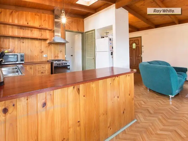 Sixth view of Homely house listing, 10 Carcoola Ct, Rosebud VIC