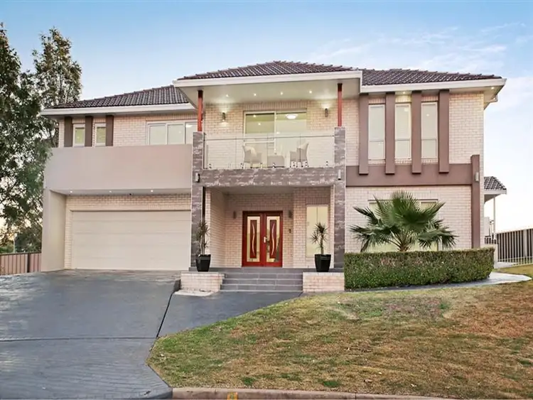 4 Bernoth Cl, Edensor Park NSW