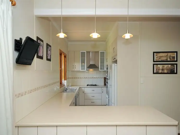 Fifth view of Homely house listing, 17 Patricia St, Mount Lofty QLD