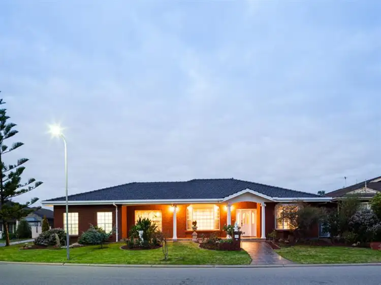 14 Prior Ave, Seaton SA