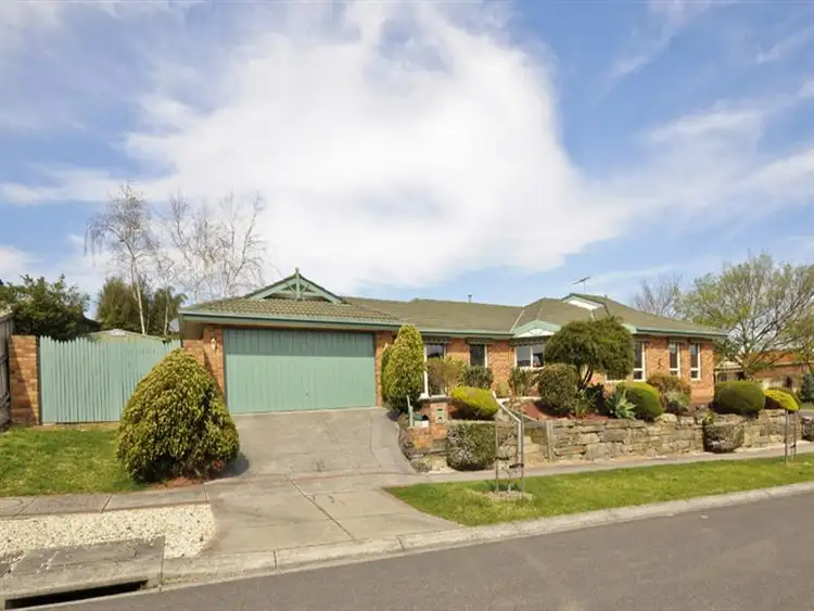15 BUVELOT Ct, Chirnside Park VIC