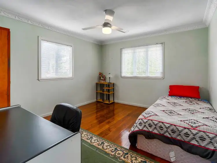 Sixth view of Homely house listing, 44 McIlwraith Ave, Norman Park QLD