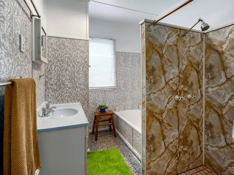 Seventh view of Homely house listing, 44 McIlwraith Ave, Norman Park QLD