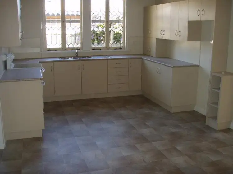 Fifth view of Homely house listing, 10 Sturt, Charleville QLD