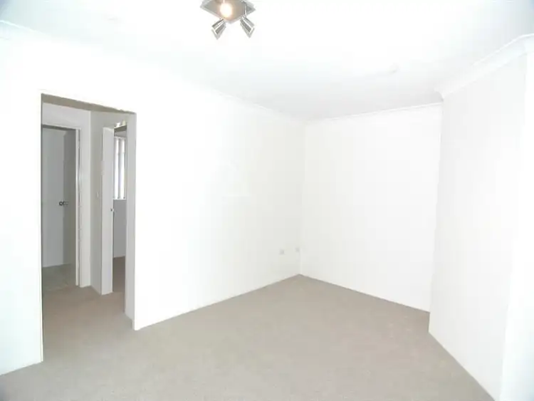 Third view of Homely unit listing, 6/74 Hunter St, Hornsby NSW