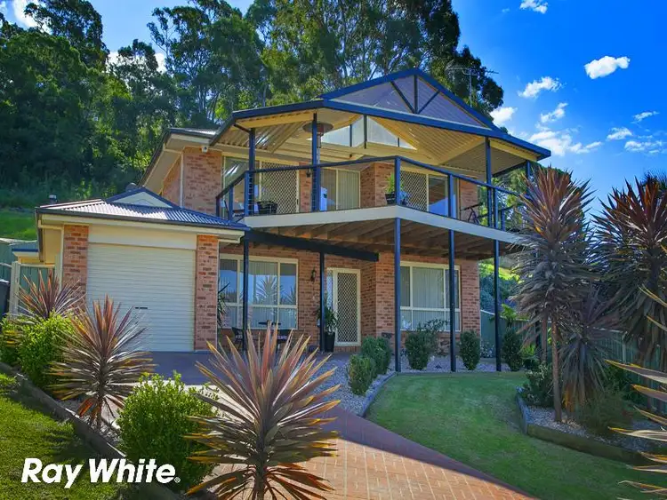 16 Woombye Cl, Koonawarra NSW