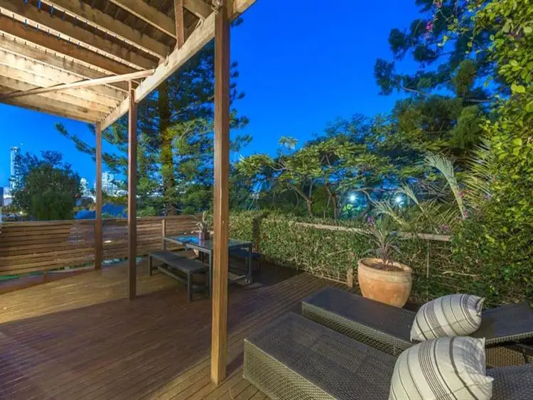 3/3 Westbourne St, Highgate Hill QLD