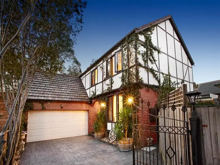 2/7 Gladhall Ave, Thornbury VIC