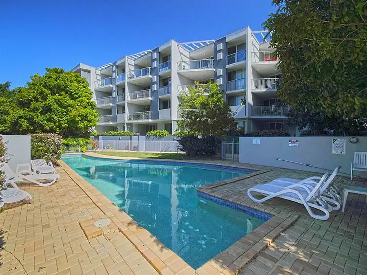 2/10 Vernon Tce, Newstead QLD