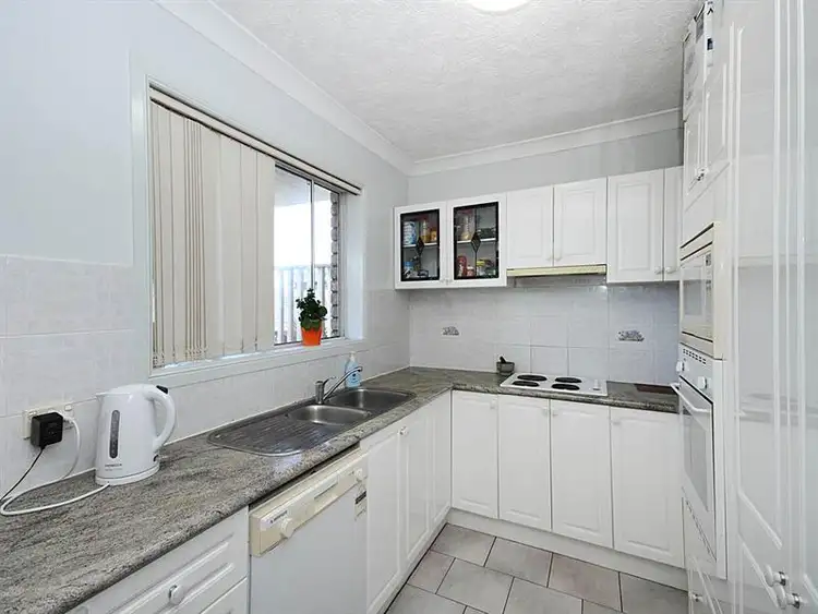 Second view of Homely unit listing, 5/16 Nicklin St, Coorparoo QLD