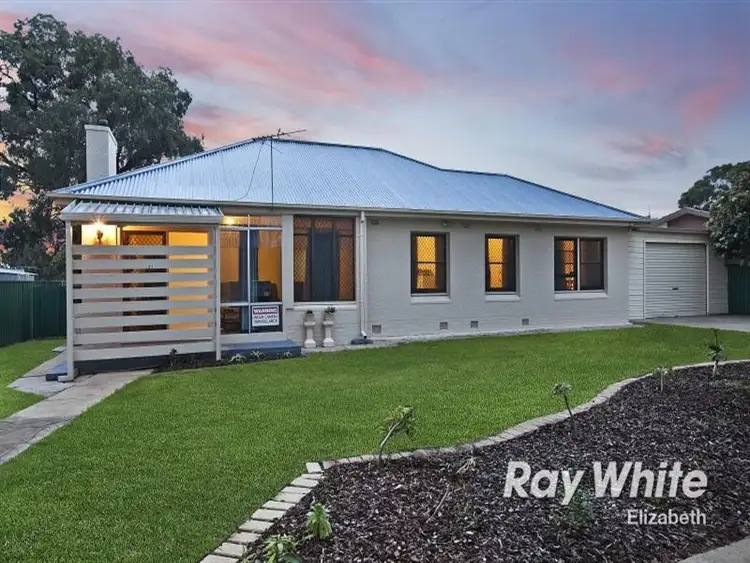 21 Deptford St, Elizabeth Grove SA