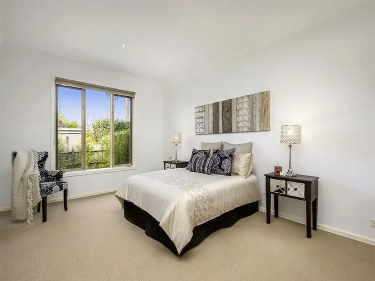Sixth view of Homely townhouse listing, 2/13 Lilac Ct, Blackburn North VIC