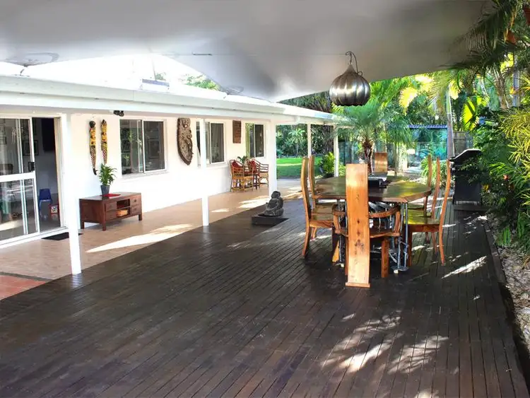 6 Riverside Pde, Trinity Park QLD