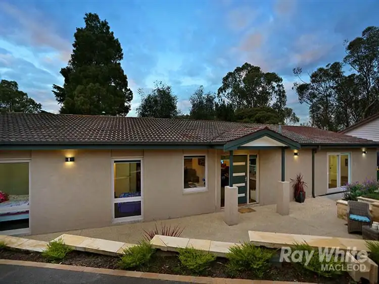 Second view of Homely house listing, 8 Havilah Ct, Viewbank VIC