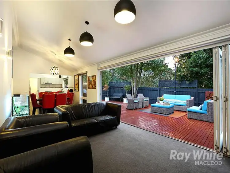 Fourth view of Homely house listing, 8 Havilah Ct, Viewbank VIC