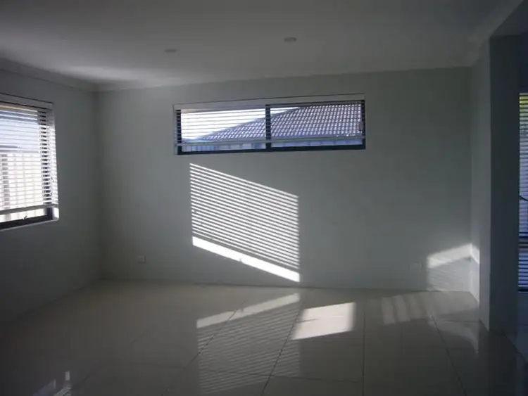 Sixth view of Homely house listing, 32 Yolanda Edge, Wandina WA