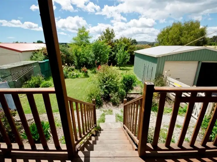 8 Bell St, Beaconsfield TAS
