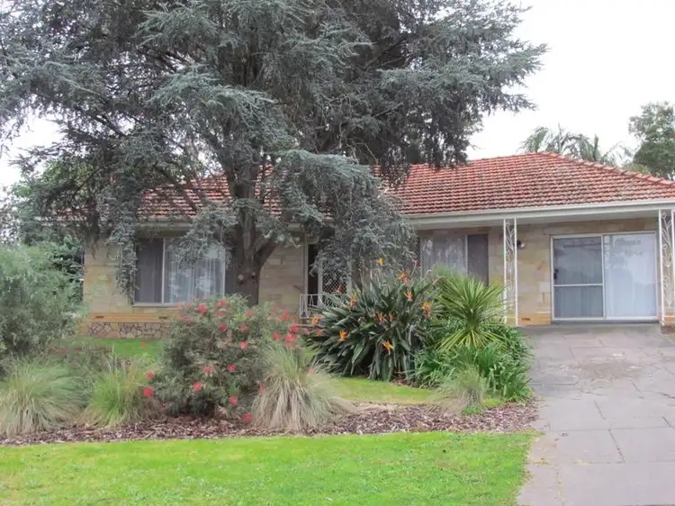 2 Demaret Ave, Fairview Park SA
