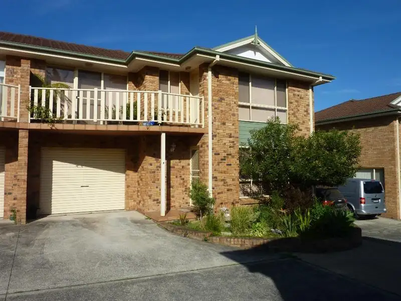 Main view of Homely townhouse listing, 3/88 Campbell St, Woonona NSW