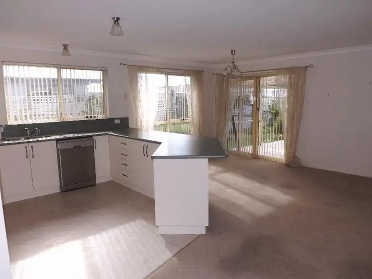 Fifth view of Homely house listing, 2 York Ct, Wynyard TAS