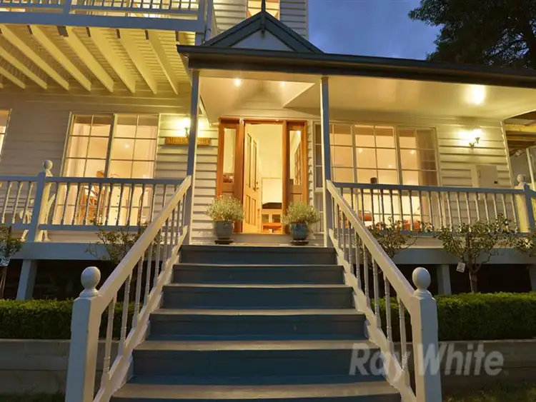 6 Mont Albert Rd, Ferntree Gully VIC