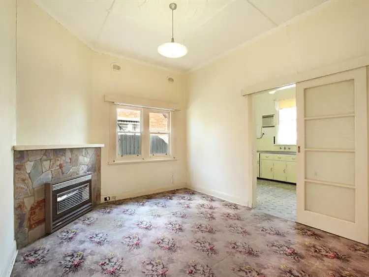 Fifth view of Homely house listing, 14 Eleebana Ave, Hughesdale VIC