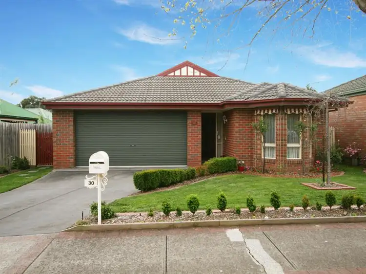 30 Goldentree Dr, Chirnside Park VIC