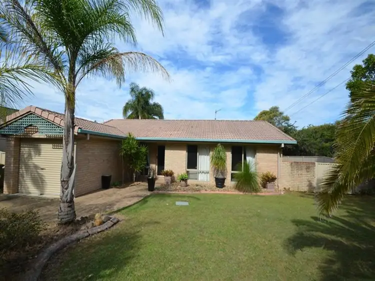 1 Captain Cook Cl, Arundel QLD