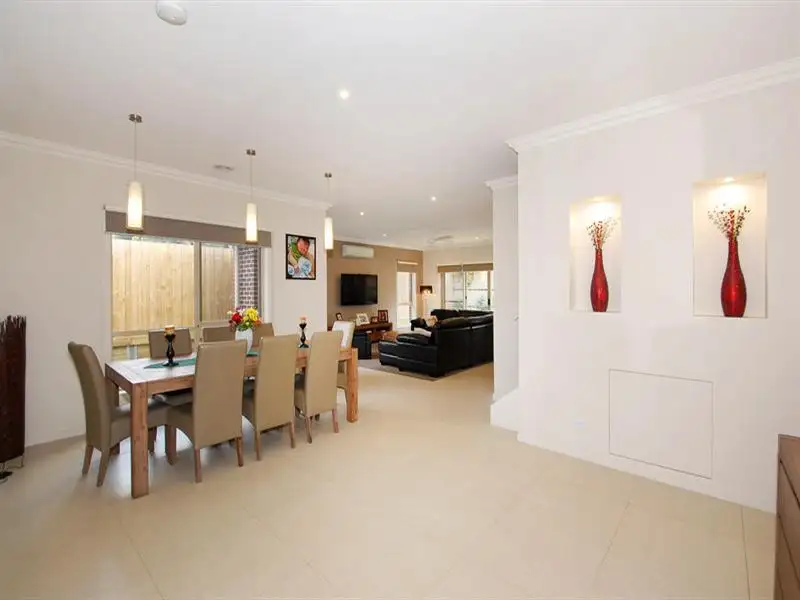 Main view of Homely townhouse listing, 2/3 Margate Avenue, Frankston VIC 3199