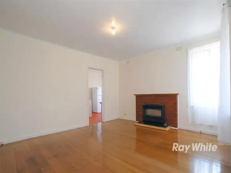 Fifth view of Homely house listing, 3 Currawong St, Keysborough VIC