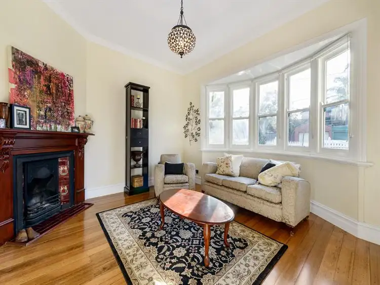 8 Dryden St, Elwood VIC