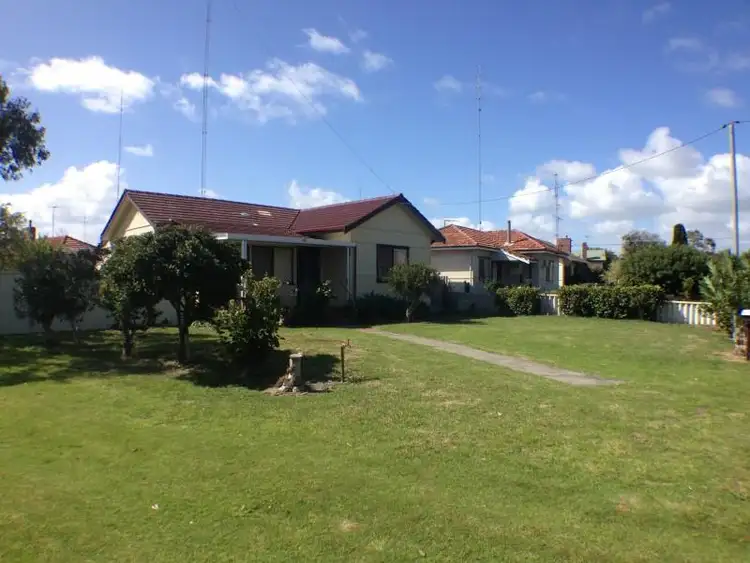 18 Winton St, Carey Park WA