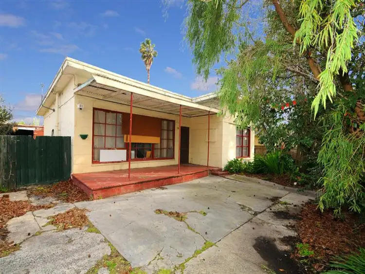 Second view of Homely house listing, 8 Belvedere Rd, Seaford VIC