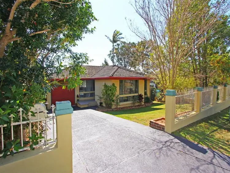 Second view of Homely house listing, 25 Mackay Dr, Tumbi Umbi NSW