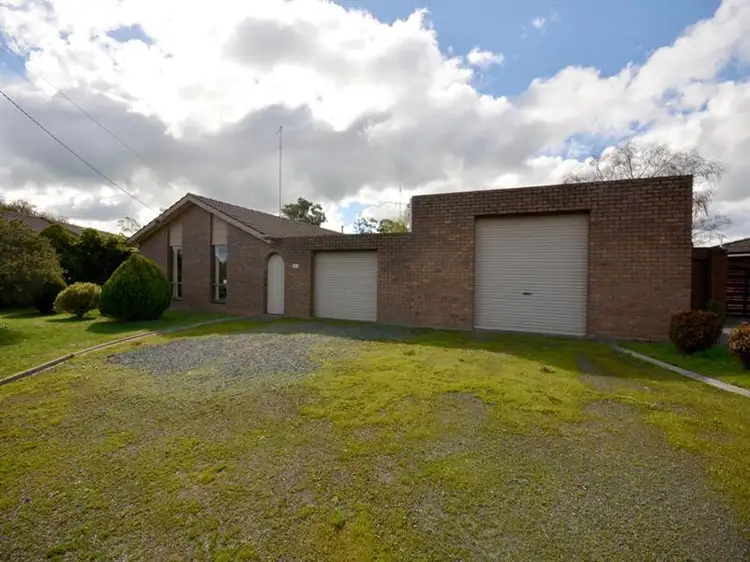 6 Goolwa Dr, Delacombe VIC