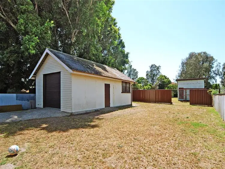 Seventh view of Homely house listing, 15 Windang Rd, Primbee NSW