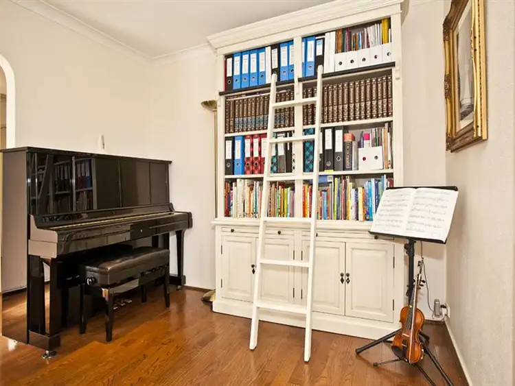 Fifth view of Homely house listing, 533 Stephensons Rd, Mount Waverley VIC